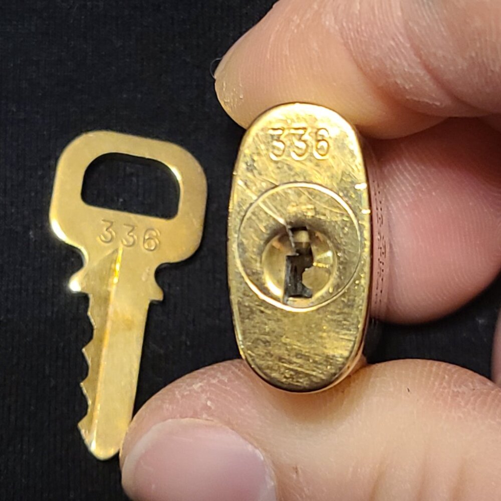 LV Lock & Key set #336 - Picture 5 of 11